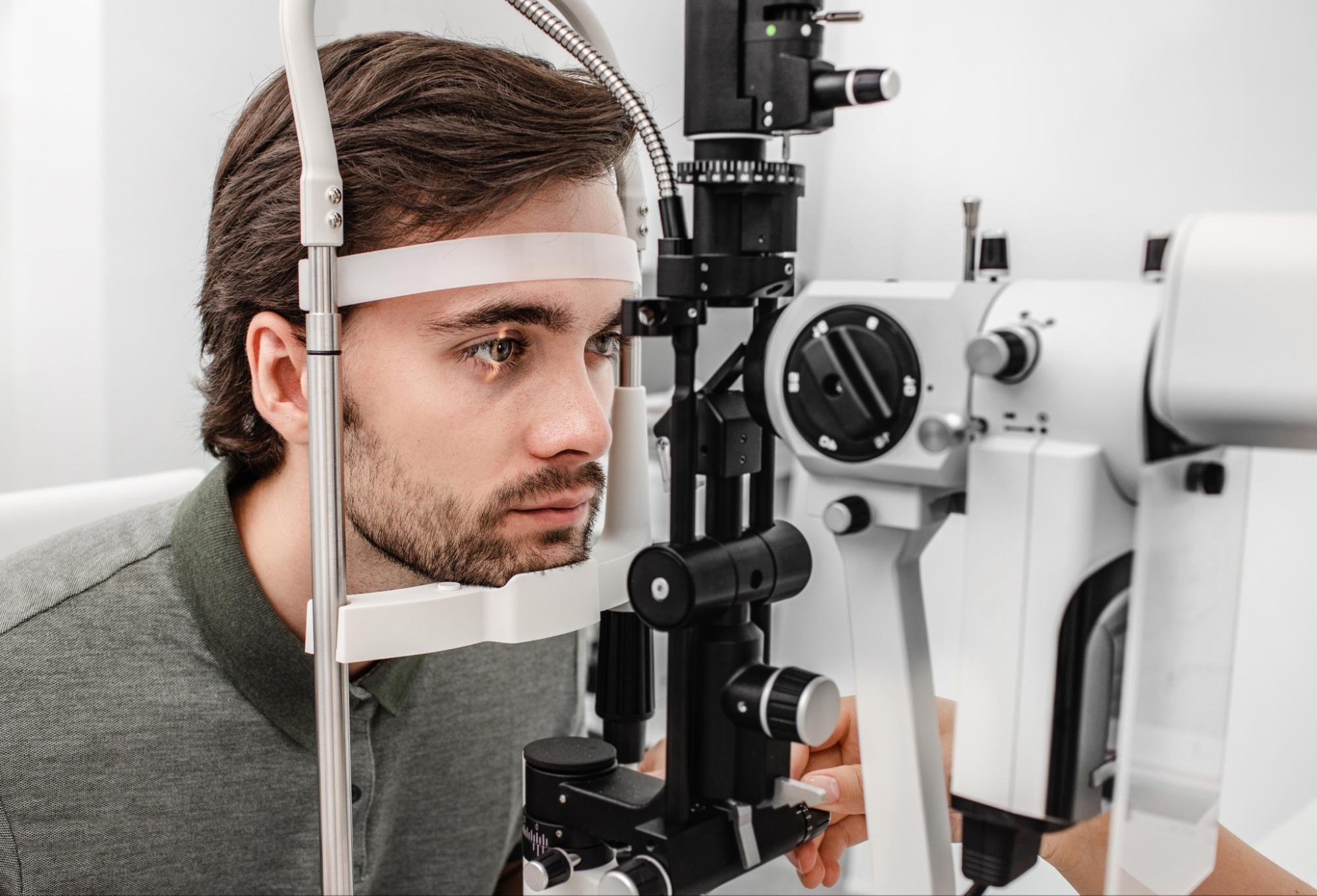 Laser Eye Surgery vs. Glasses: Is Vision Correction Right for You?